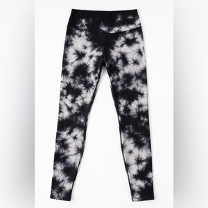 Fabletics Define PowerHold® High-Waisted Leggings – Size L (Static Print)